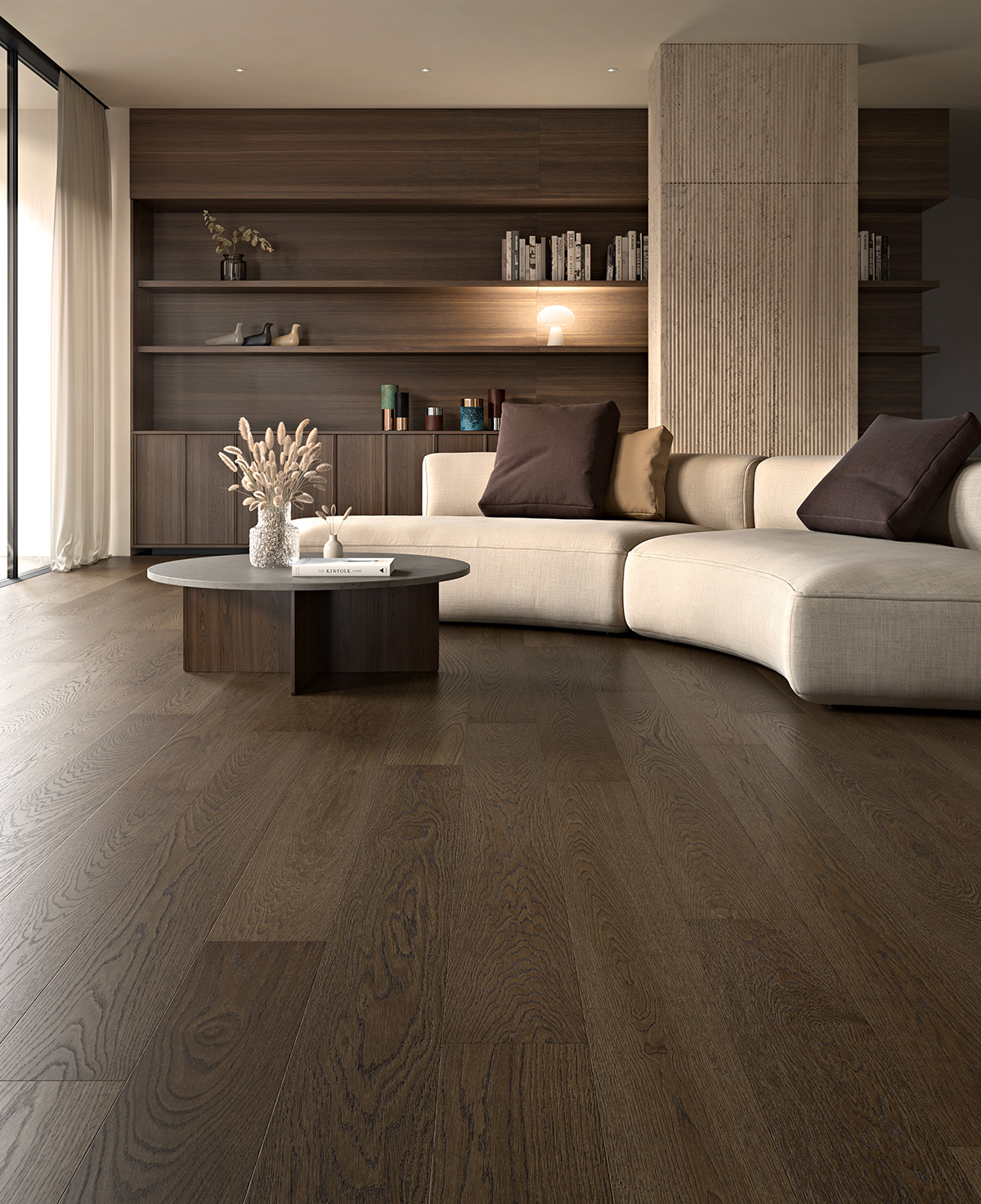 Salón moderno con parqué de roble oscuro Moka Berti y mobiliario en tonos cálidos